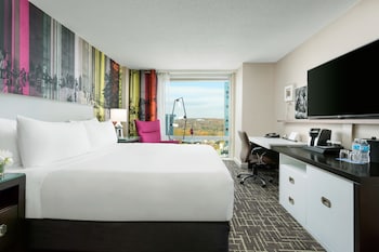 Room, 1 King Bed (High Floor)