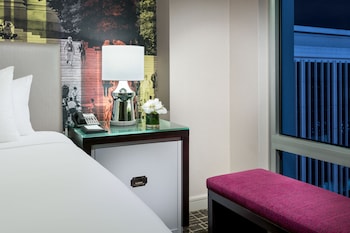 Room, 2 Queen Beds, Accessible (Shower)