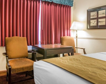 Standard Room, 2 Queen Beds, Non Smoking