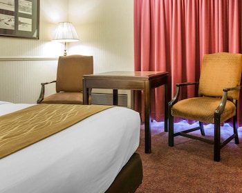 Deluxe Room, 2 Queen Beds, Balcony, Lake View