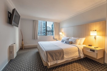Premium Suite, 1 King Bed, Kitchen, Corner