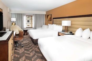 Room, 2 Queen Beds, Non Smoking (Larger Room)