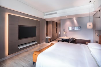 Club Room, 1 King Bed