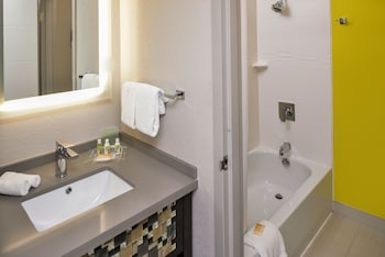 Standard Room, 2 Double Beds