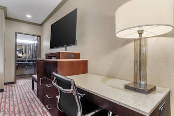 Standard Room, 2 Queen Beds, Non Smoking, Refrigerator & Microwave