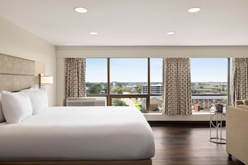 Junior Suite, 1 King Bed, Non Smoking