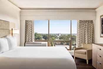 Suite, 1 King Bed, Non Smoking