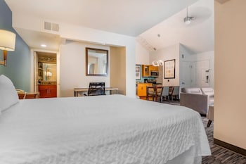 Studio, 1 King Bed, Non Smoking