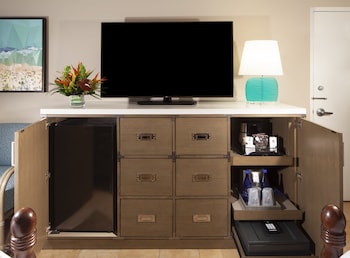 Junior Suite (Pure Wellness Spa)