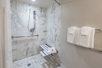 Room, 2 Queen Beds (Mobility Accessible, Roll-in Shower)