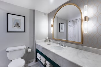 Room, 2 Queen Beds (Mobility/Hearing Accessible, Tub)