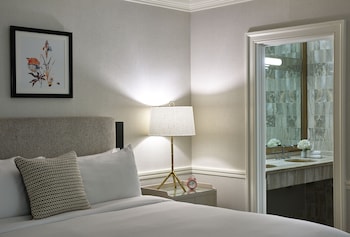 Room, 1 Queen Bed, Ground Floor