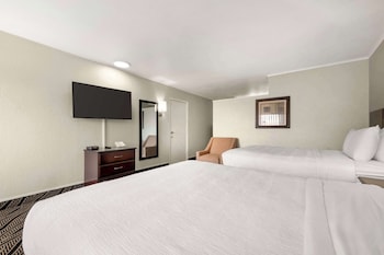 Standard Room, 2 Queen Beds, Non Smoking