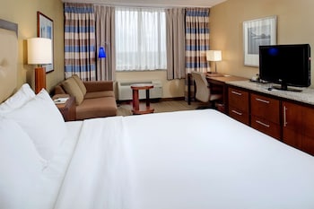 Deluxe Room, 1 King Bed with Sofa bed