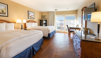 Signature Room, 2 Queen Beds, Patio, Ground Floor