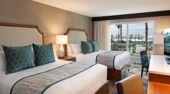 Room, 2 Queen Beds, Marina View