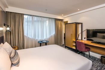 Junior Suite, 1 King Bed, Non Smoking