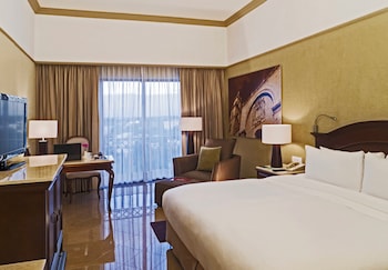 Business Room, 1 King Bed (Standard)