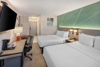 Standard Room, 2 Queen Beds, Non Smoking