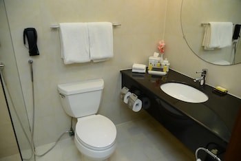Deluxe Room, 2 Twin Beds, Smoking