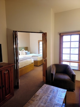 Suite, Multiple Beds (Santa Fe)