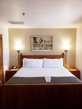 Traditional Room, 1 King Bed