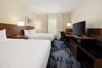 Room, 2 Queen Beds (Mobility/Hearing Access, Roll-In Shwr)