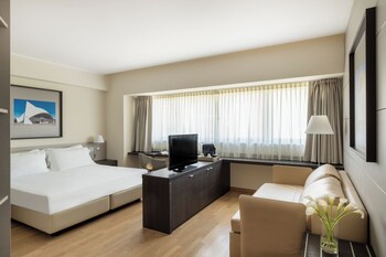 Executive Double Room (with Sofa Bed)