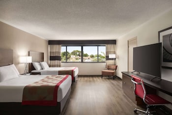 Room, 2 Queen Beds (Waterfront)