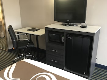 Standard Room, 2 Double Beds, Non Smoking