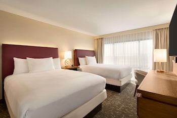 Suite, 2 Queen Beds, Accessible (Hearing)