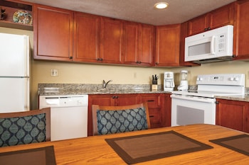 Suite, 2 Bedrooms, Accessible, Garden View (Ohana Suite)