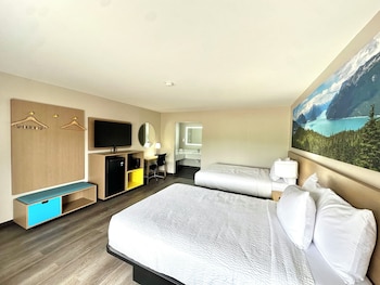 2 Double Beds, Suite, Non-Smoking