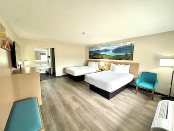 2 Double Beds, Suite, Non-Smoking