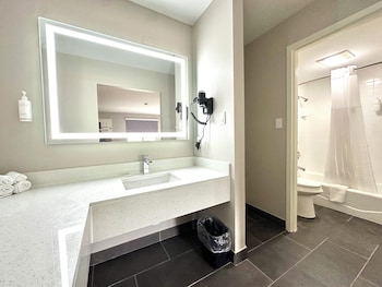 2 Double Beds, Suite, Non-Smoking