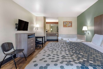 Suite, 1 King Bed, Non Smoking (Whirlpool)