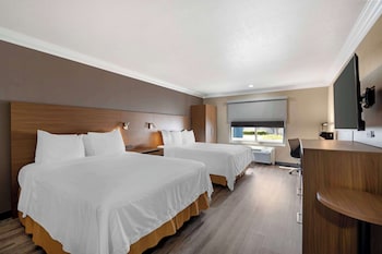 Standard Room, 2 Queen Beds, Accessible, Non Smoking