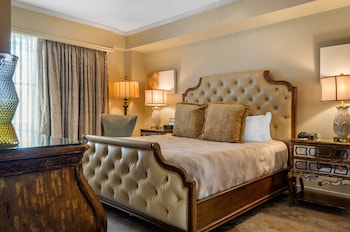 Luxury Suite, 1 King Bed (Royal)