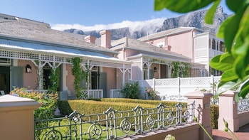 Suite (Garden Cottage)