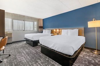 Room, 2 Queen Beds, Non Smoking