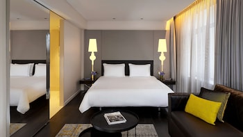 Superior Room, 1 King Bed