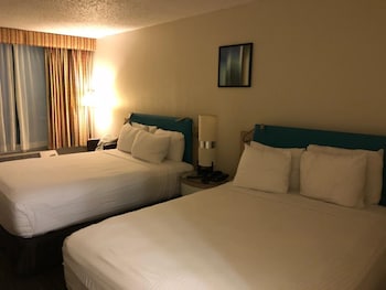 Deluxe Room, 2 Queen Beds, Accessible