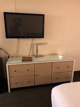 Deluxe Room, 2 Queen Beds, Accessible