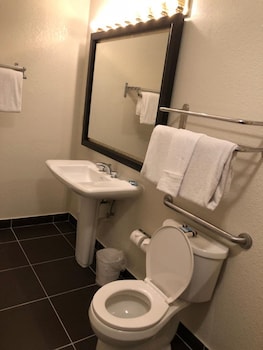 Deluxe Room, 2 Queen Beds, Accessible