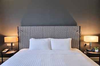 Premier Single Room