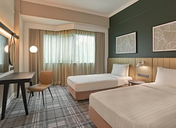 Connecting Room