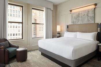Pfister King Suite