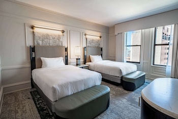 Pfister Double Suite