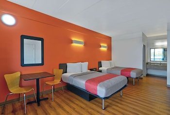 Standard Room, 2 Double Beds, Non Smoking