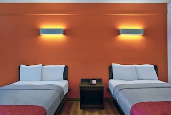 Standard Room, 2 Double Beds, Non Smoking
